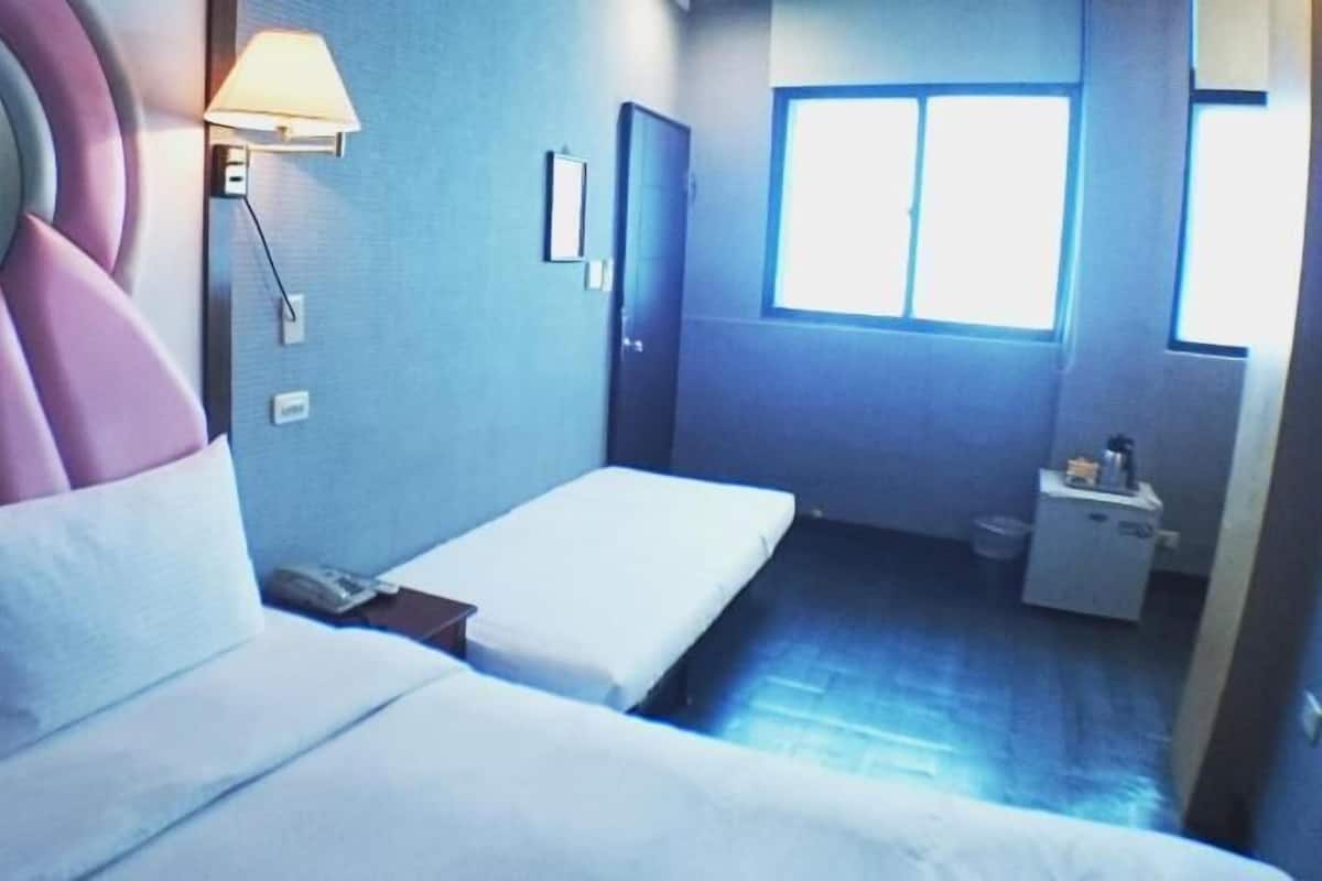 Desk, rollaway beds, free WiFi, bed sheets