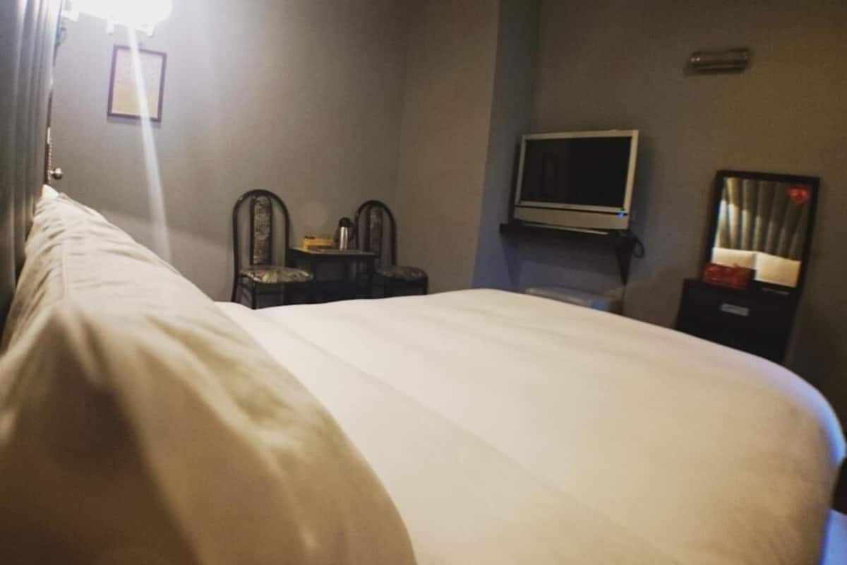 Junior Double Room, 1 Double Bed, Smoking
