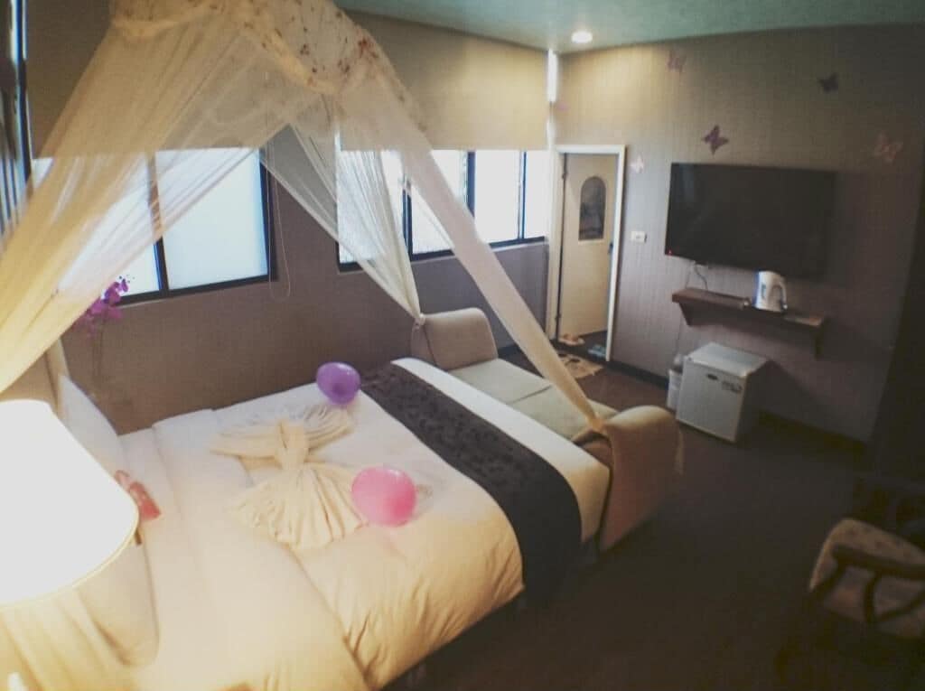 Grand-Zweibettzimmer, 1 Schlafzimmer | Schreibtisch, Zustellbetten, kostenloses WLAN, Bettwäsche