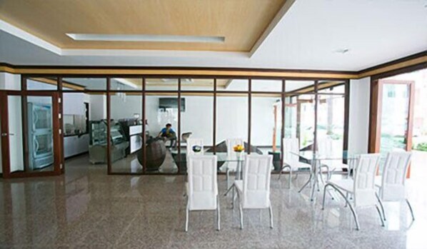Breakfast area - The Capital Hotel (Roi Et)