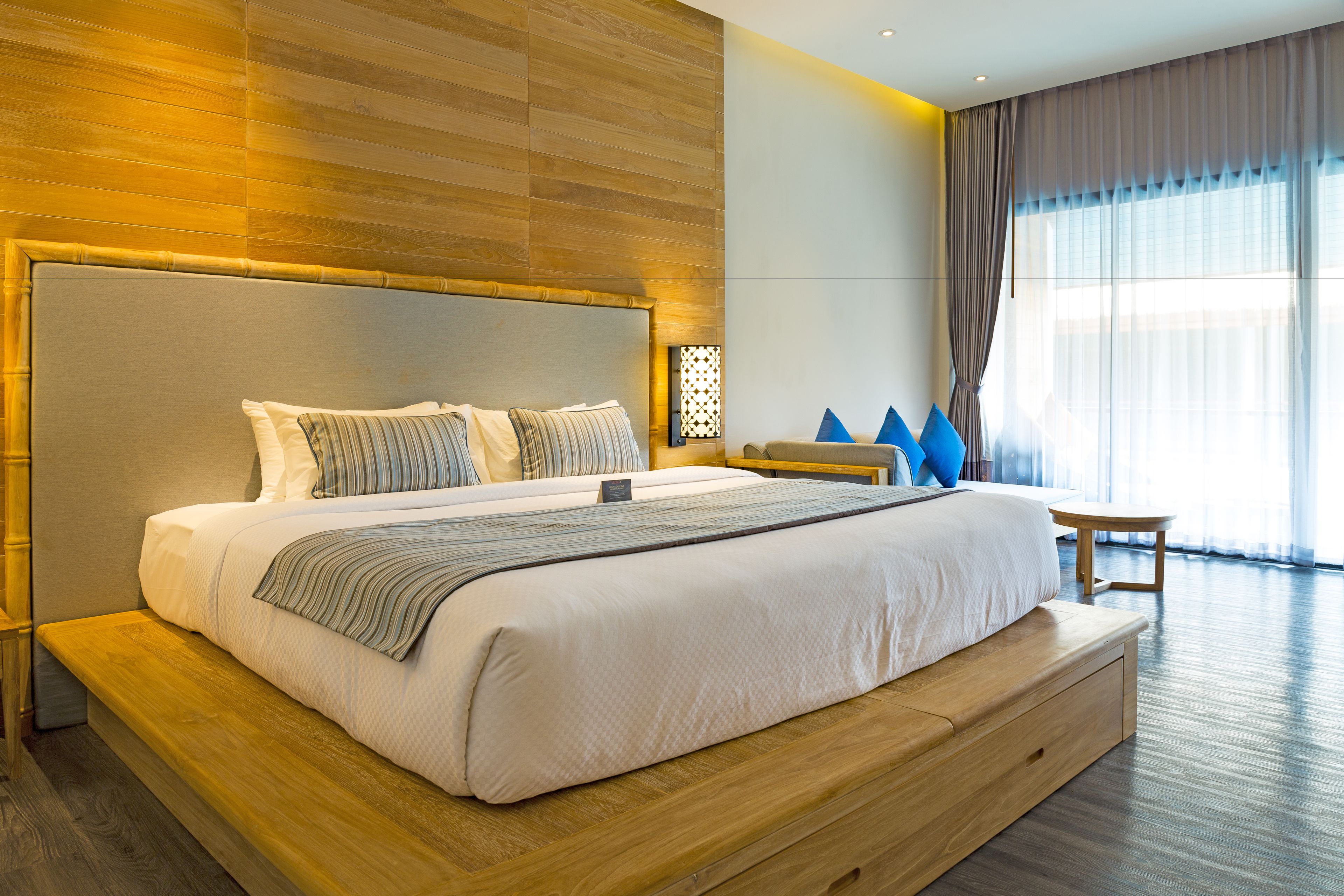 Superior Pool View Double Room | Allergiatestatut vuodevaatteet, minibaari, tallelokero huoneessa