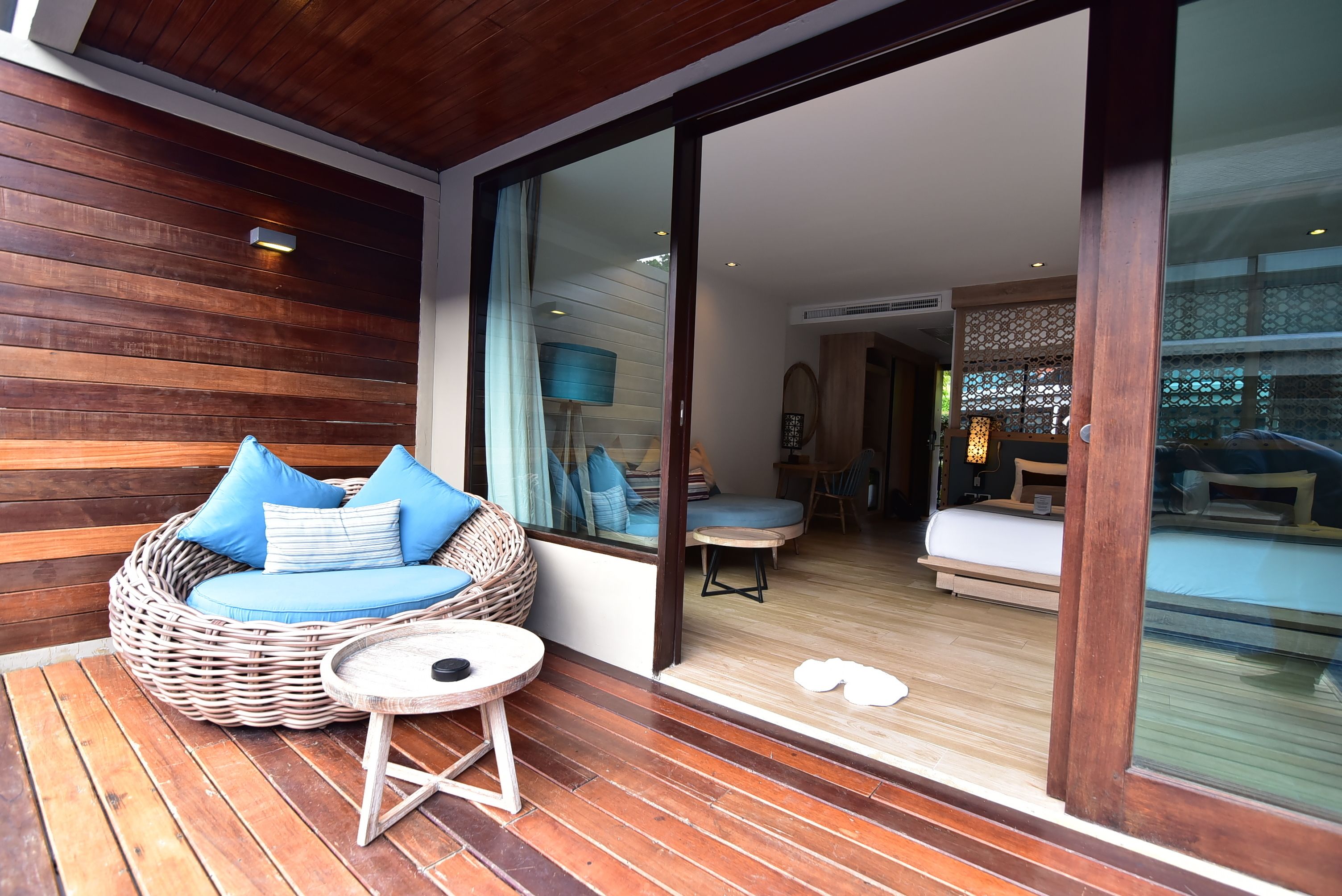 deluxe pool view double room | 1 bedroom, minibar, in-room safe, desk