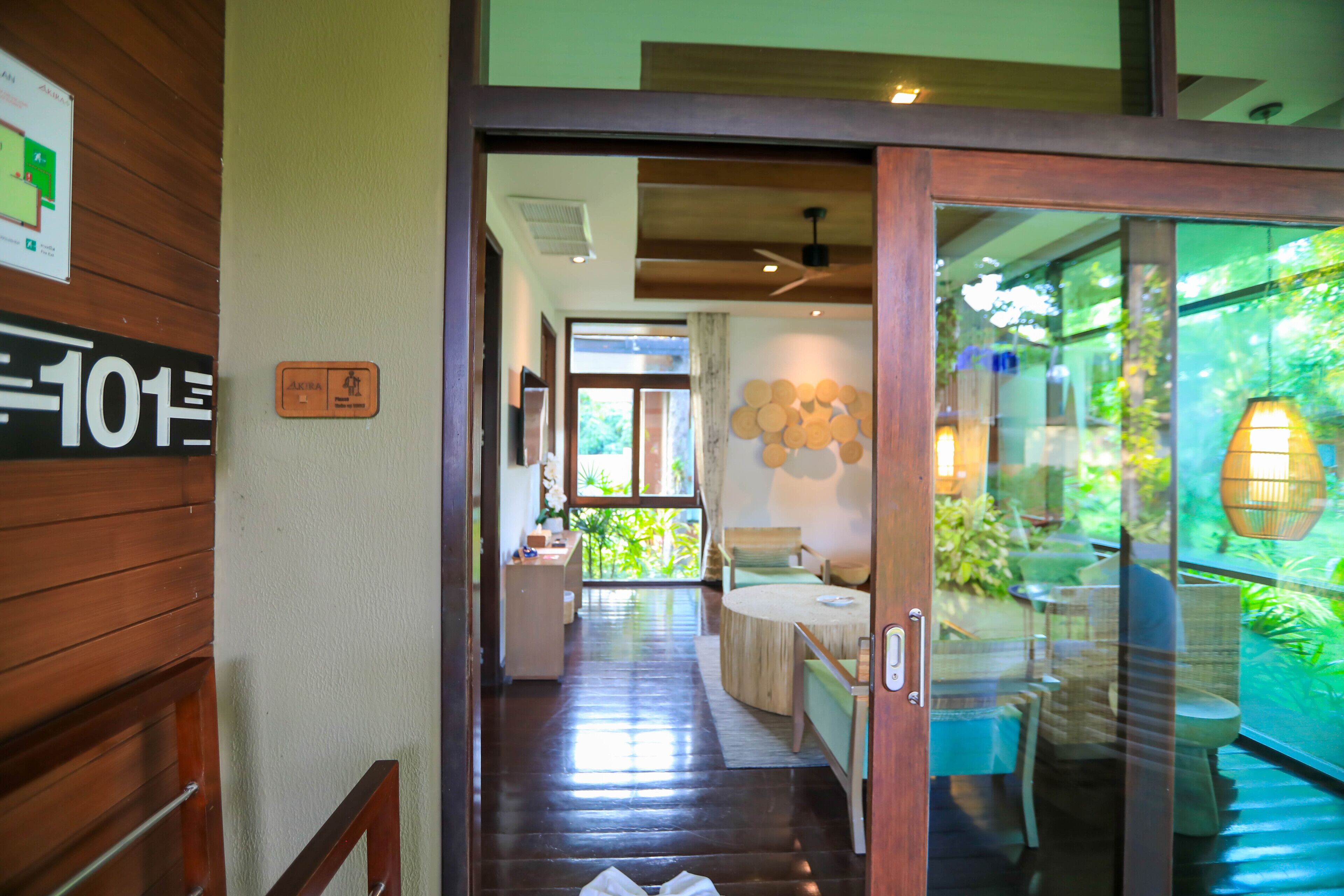 villa suite double room | 1 bedroom, minibar, in-room safe, desk