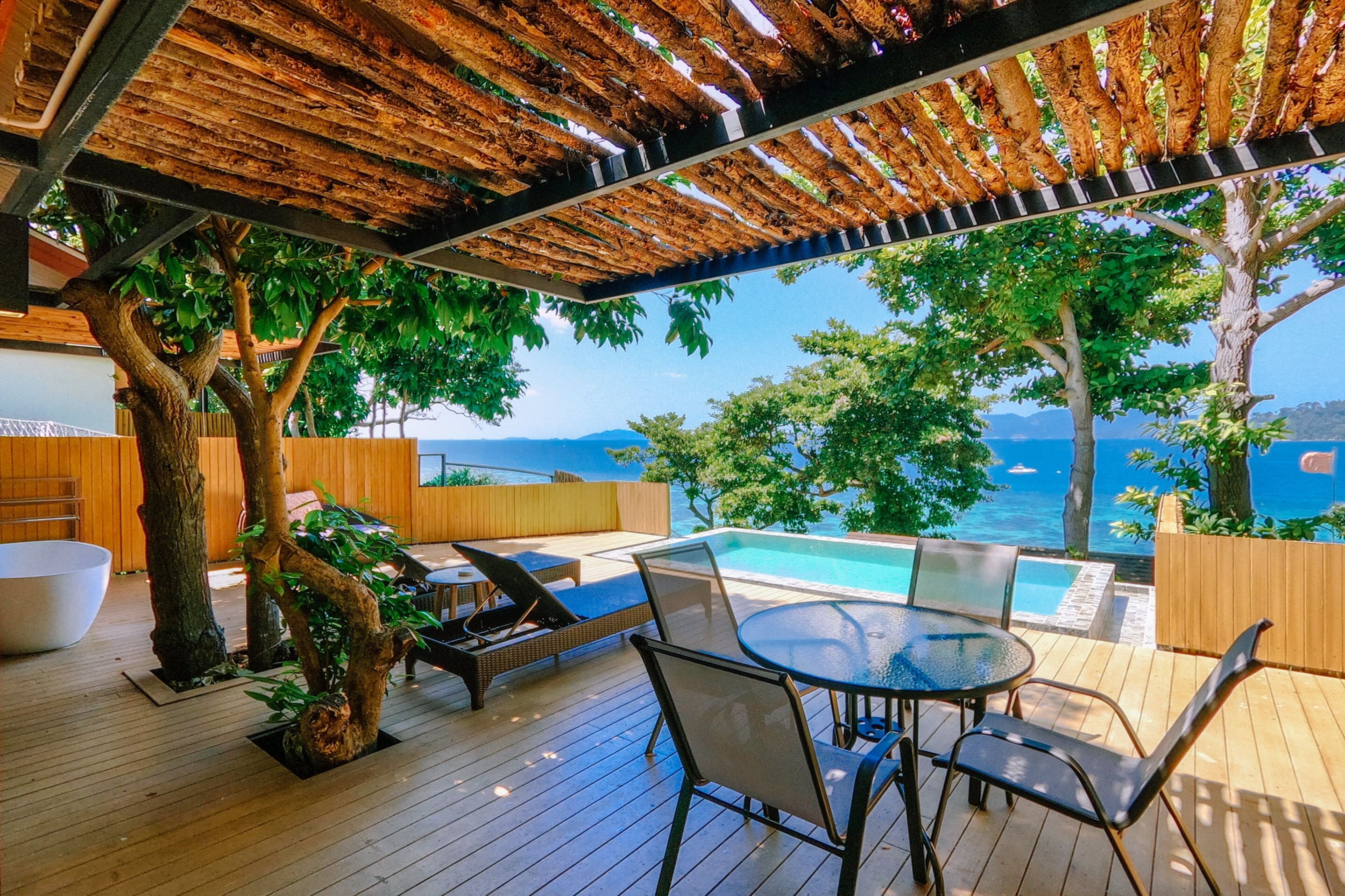 2 Bedroom Pool Villa Family Ocean View | Minibar (con alcuni snack e alcune bevande gratis)