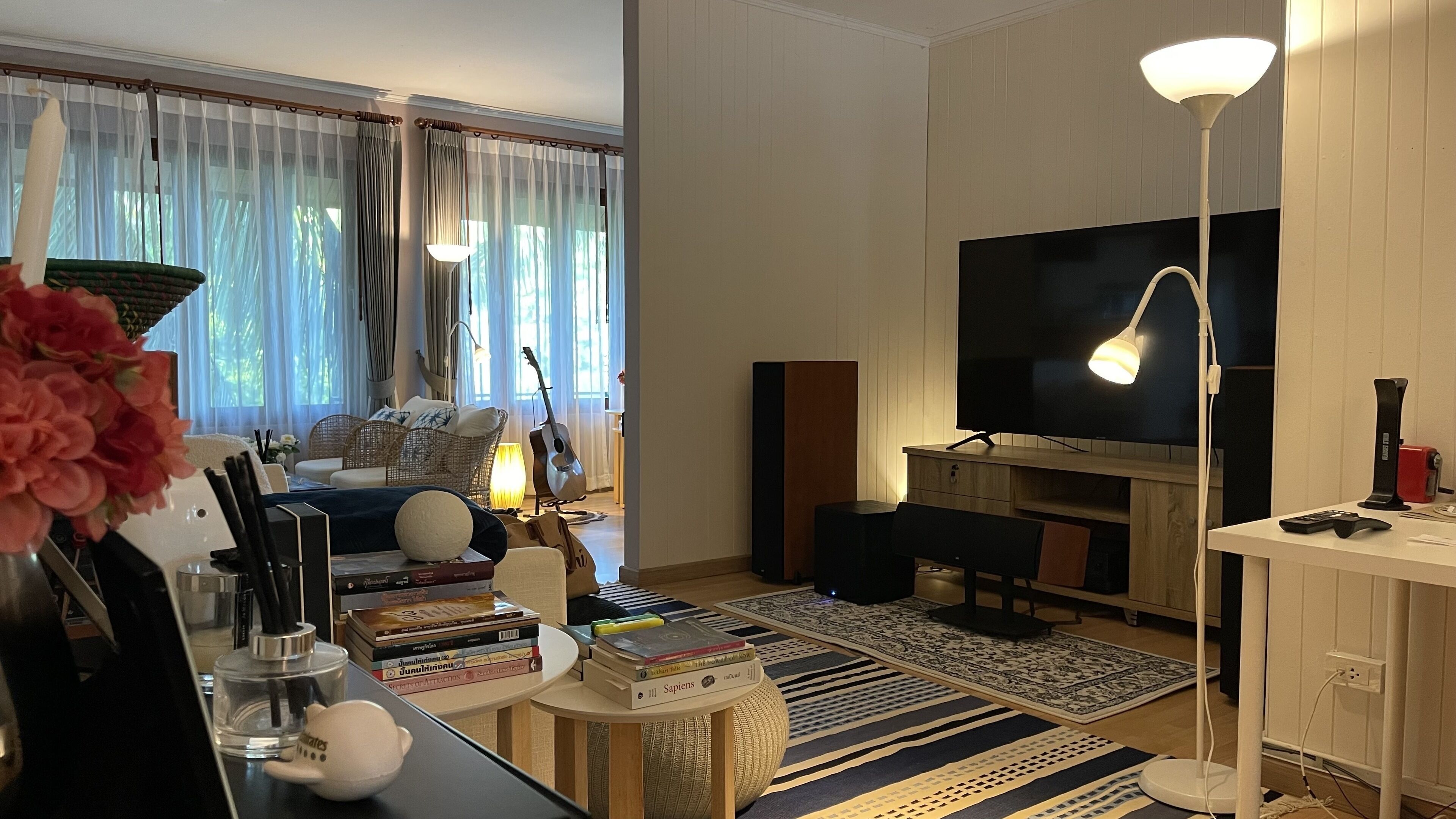 jacuzzi exclusive family 1 bedroom | living area