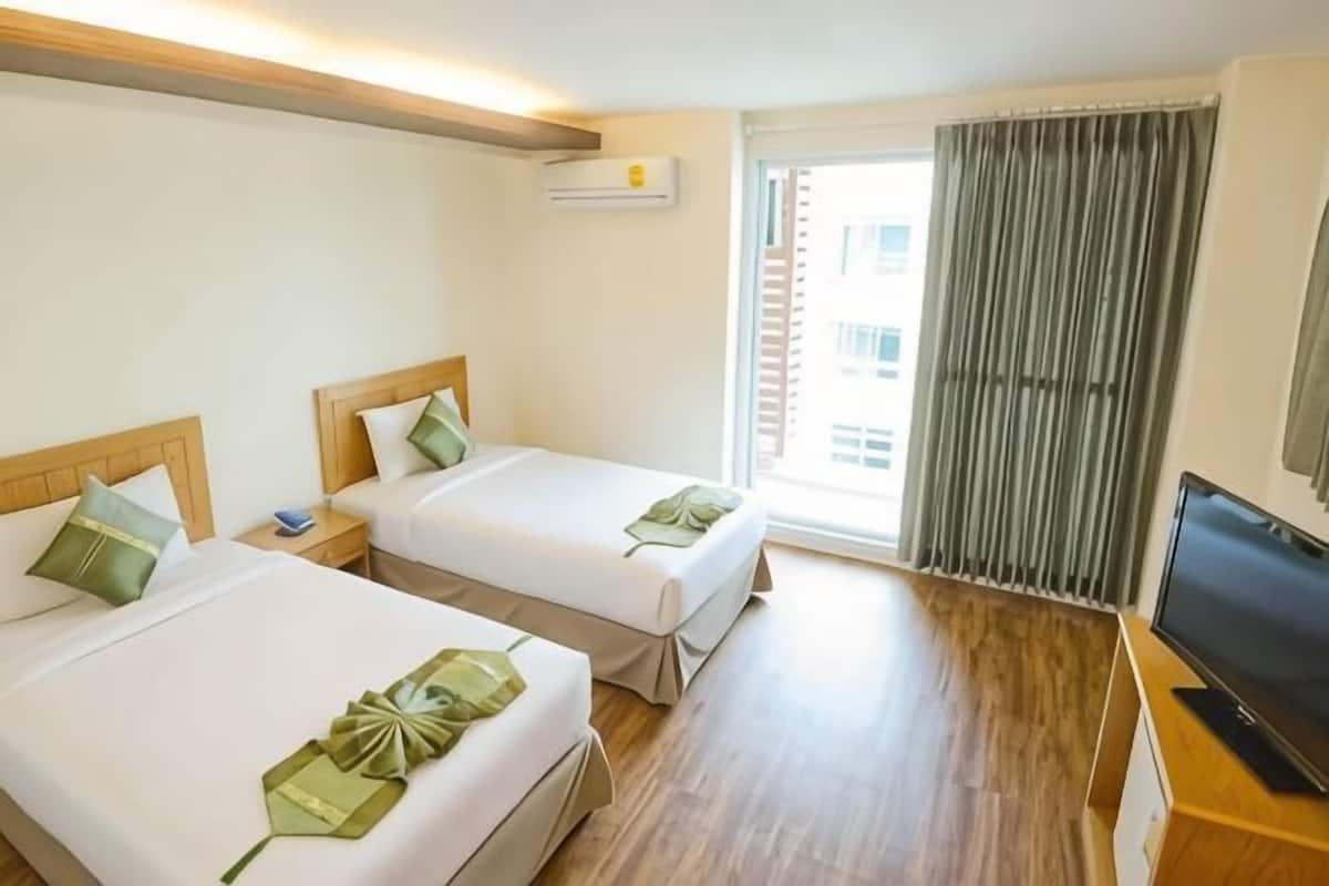 In-room safe, desk, blackout curtains, free WiFi