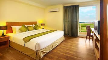 In-room safe, desk, blackout drapes, free WiFi