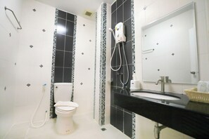 Shower, free toiletries, hair dryer