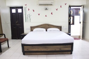 Dobbeltrom – superior, 1 dobbeltseng, byutsikt | Utsikt fra rommet