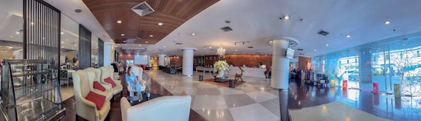 Área de estar no saguão