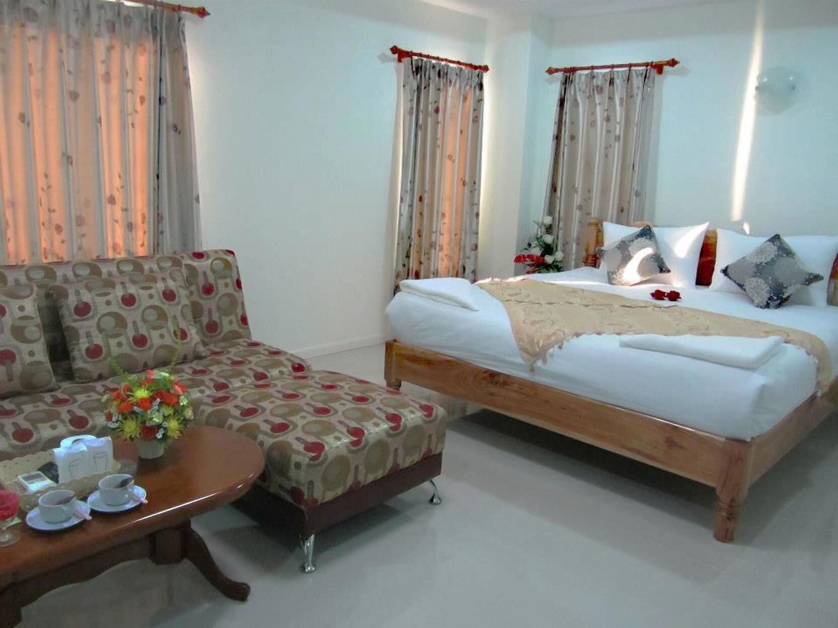 Una scrivania, letti aggiuntivi (a pagamento), Wi-Fi gratuito