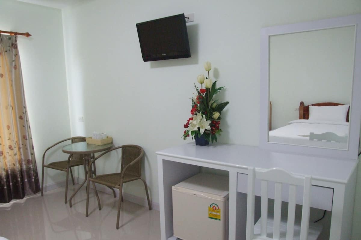 Deluxe Twin Room | Room amenity