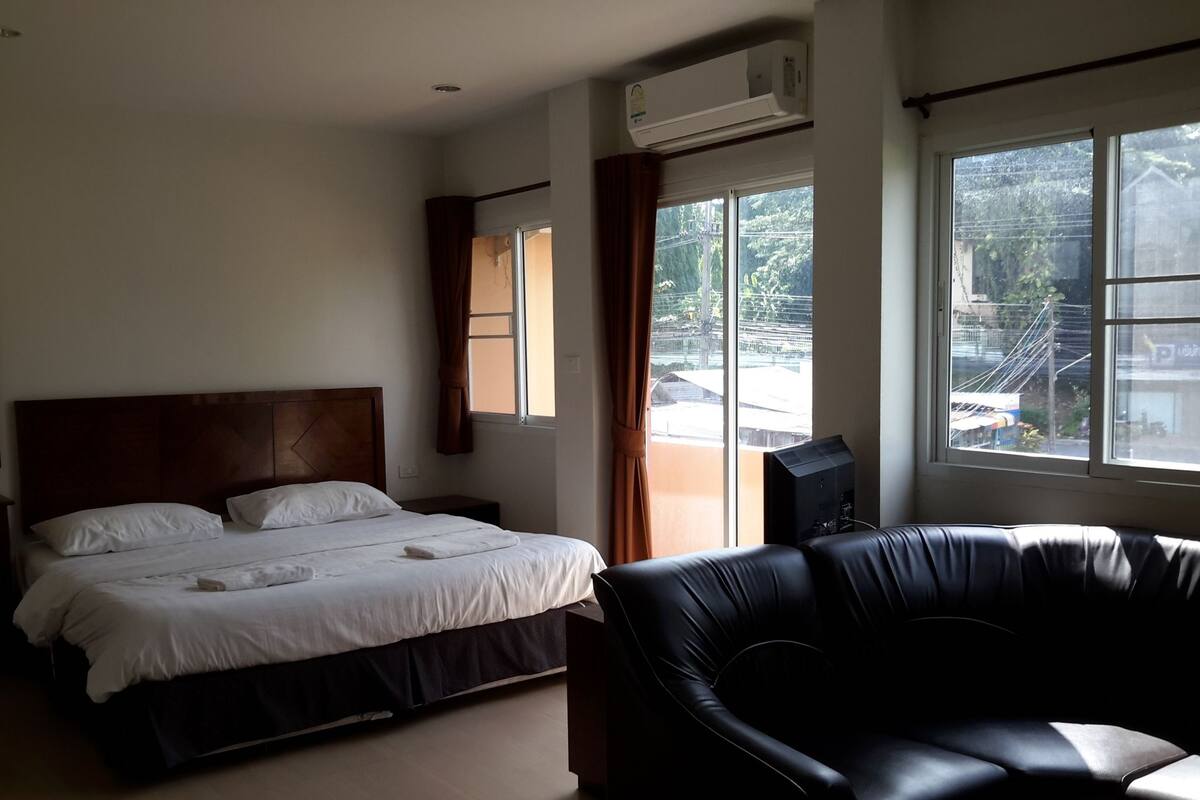 Deluxe A Studio | Free WiFi