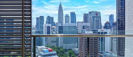 Three Bedroom Suite - Twin Tower with Pool View | Ausblick vom Zimmer