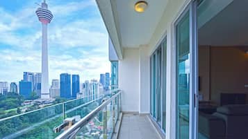 Two Bedroom Suite - Twin Tower with Pool View | View from room