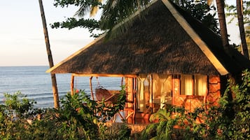 Romantic Villa, Beach View, Beachfront