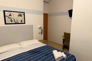 Bureau, lits bébé (en supplément), Wi-Fi gratuit, draps fournis