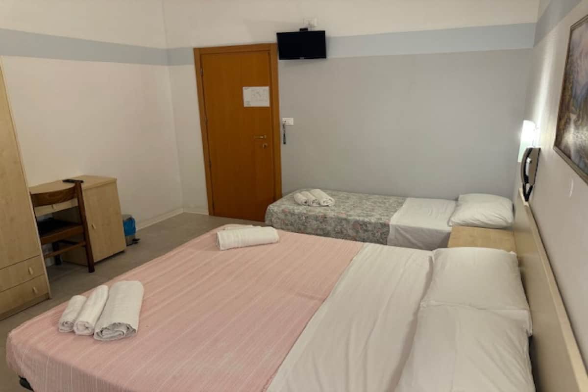 Classic Triple Room