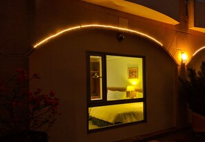 Superior Twin Room | Gebar bulu kapas, peti besi dalam bilik, ruang kerja komputer riba 