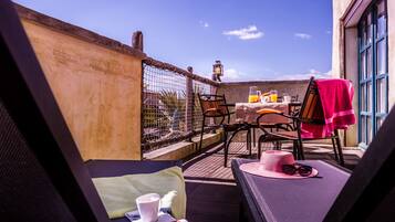 1 bedroom, premium bedding, minibar, in-room safe