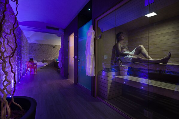 Couples treatment rooms, sauna, hot tub, body treatments