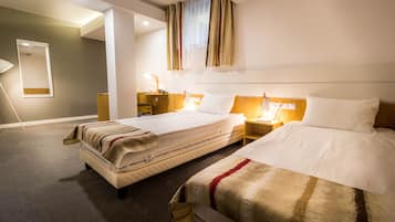Chambre Double Ăconomique | Coffres-forts dans les chambres, bureau, lits bĂ©bĂ© (gratuits)
