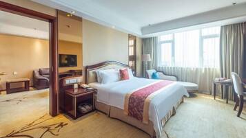 Minibar, in-room safe, alarm clocks