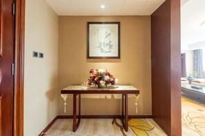 Minibar, in-room safe, alarm clocks - Shuhui Hotel of Deyang (Deyang)