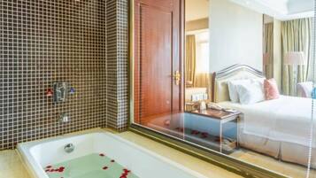 Minibar, in-room safe, alarm clocks