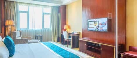 Minibar, in-room safe, alarm clocks