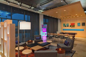 Outdoor pool - Aloft by Marriott College Station (College Station)