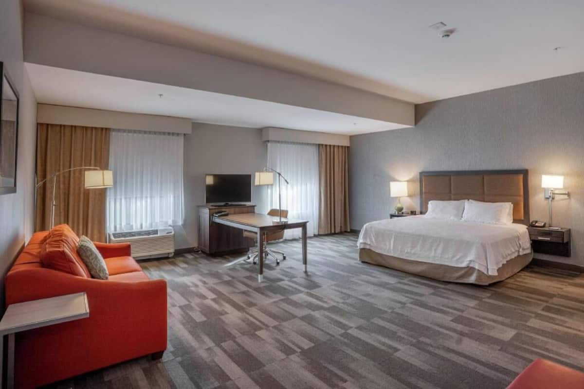 In-room safe, free rollaway beds, free WiFi, bed sheets