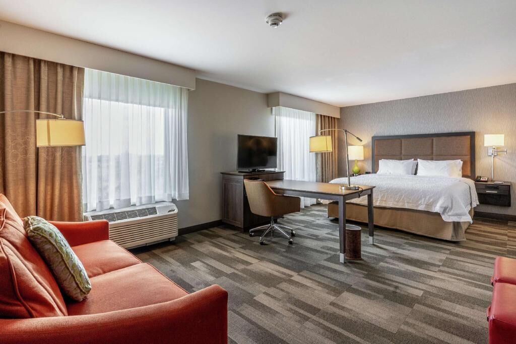 In-room safe, free rollaway beds, free WiFi, bed sheets