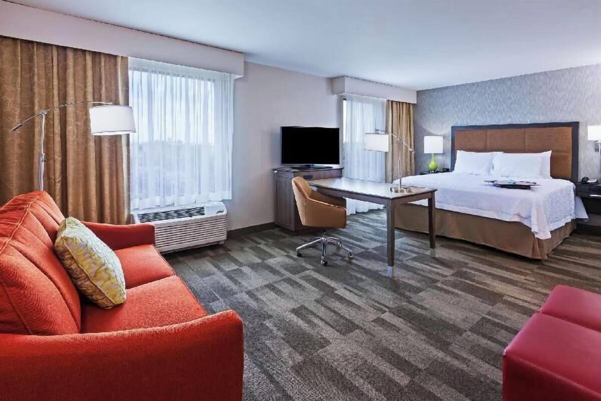 In-room safe, free rollaway beds, free WiFi, bed sheets