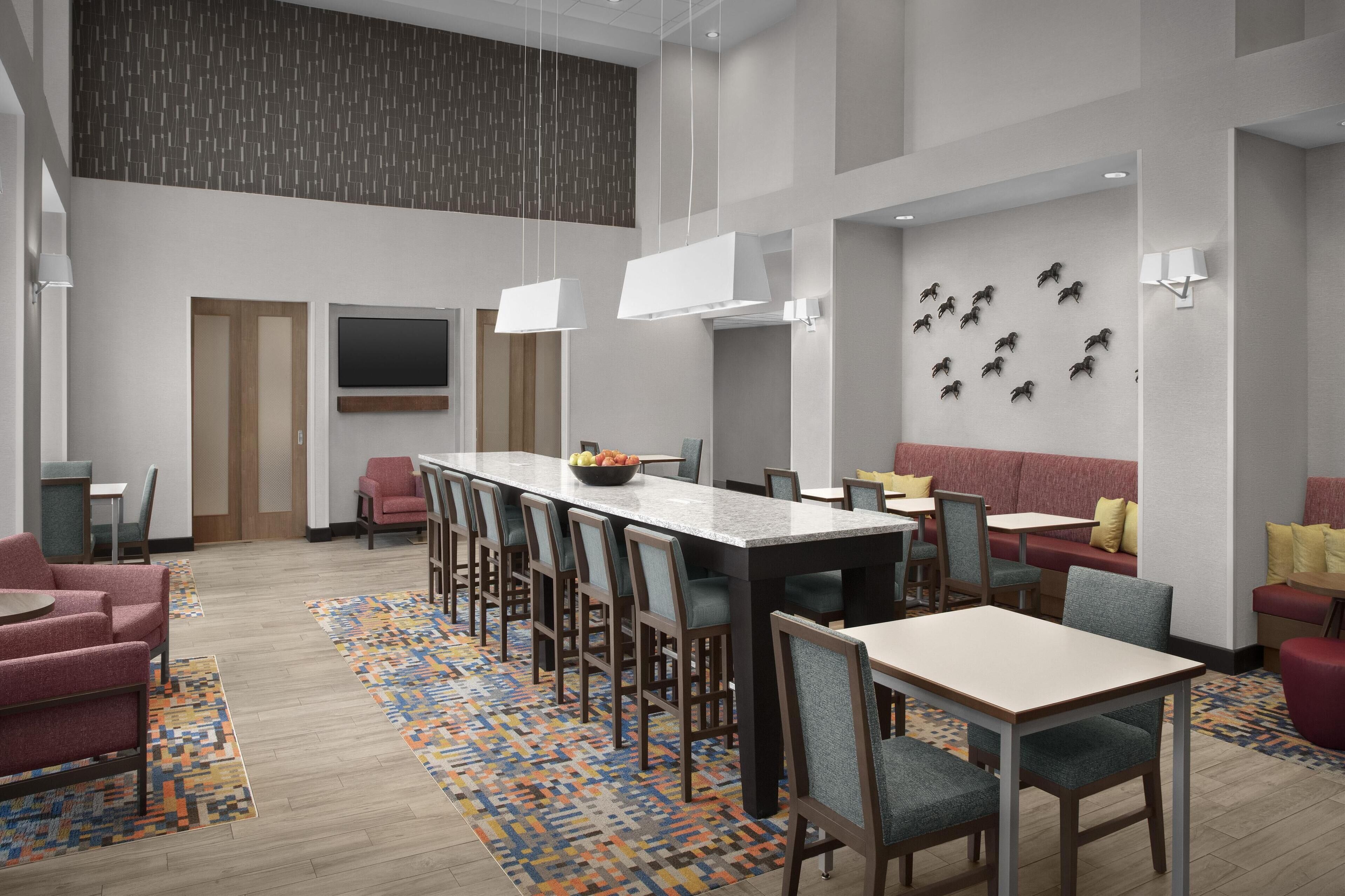 free daily continental breakfast