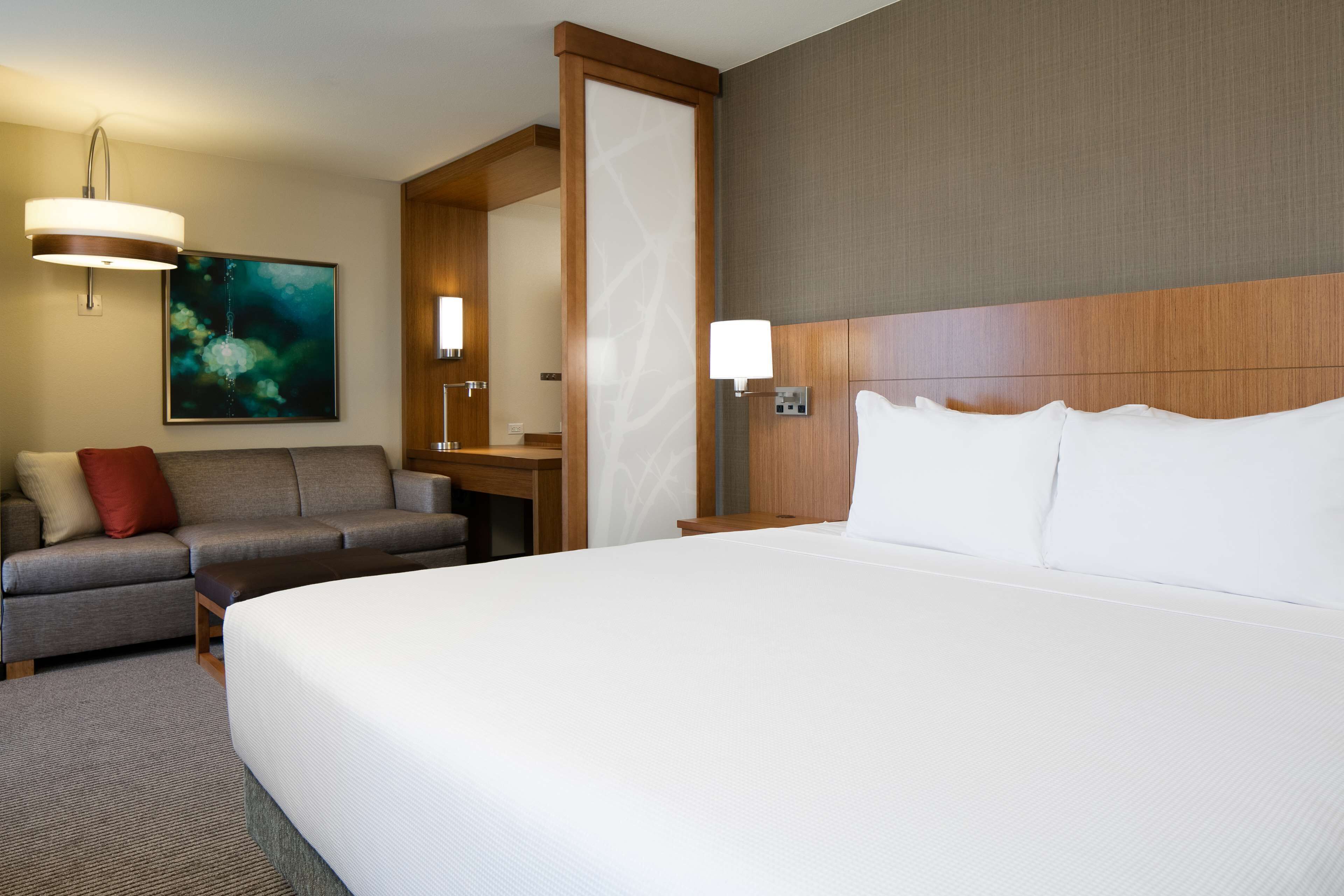In-room safe, desk, iron/ironing board, free cots/infant beds
