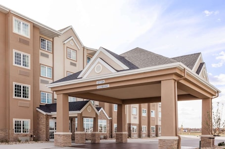 Exterior. Microtel Inn & Suites by Wyndham West Fargo Medical Center