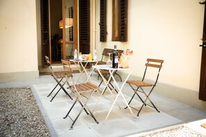 每日供应即点即煮早餐（每人 EUR 18）