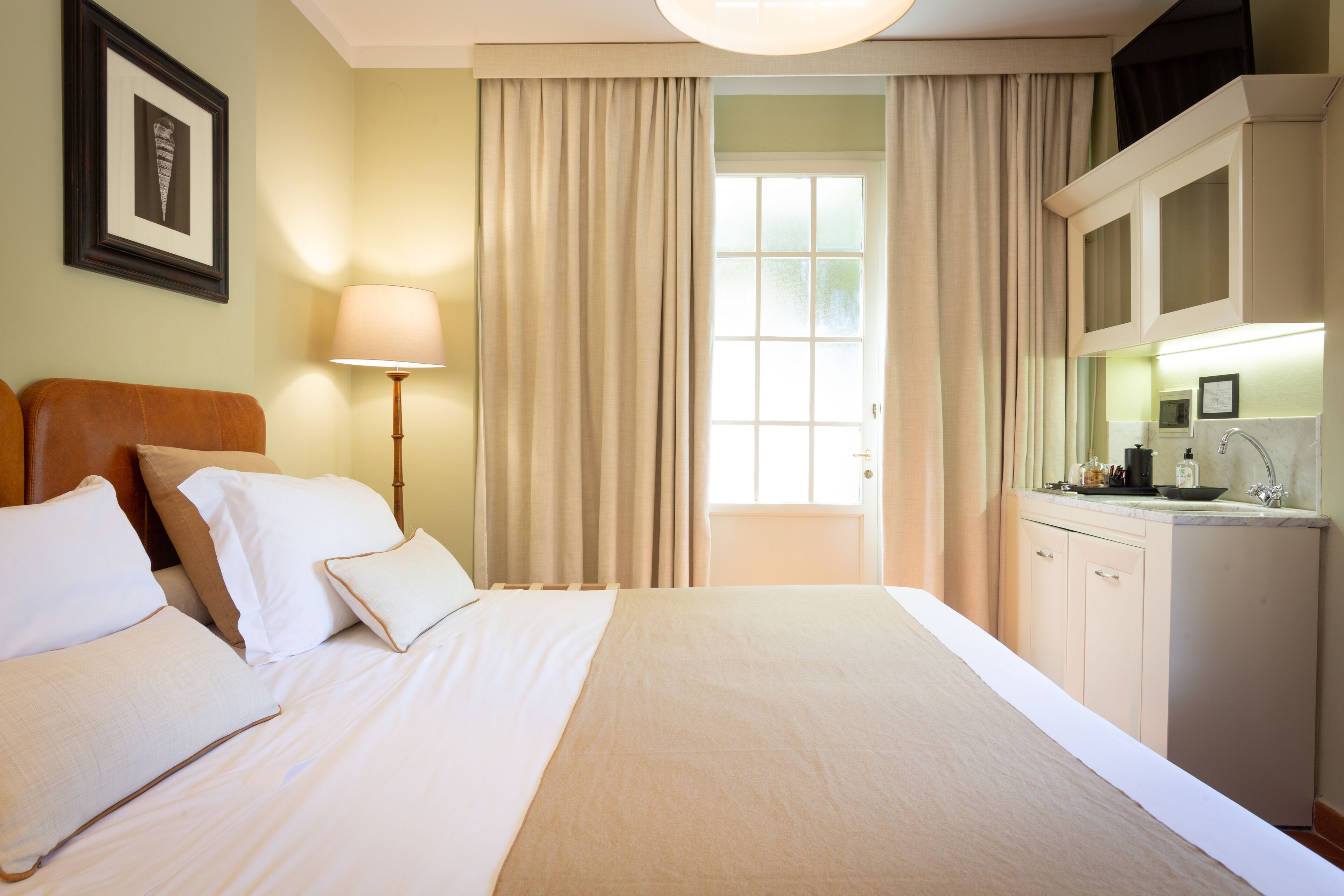 Literie de qualité supérieure, ameublement personnalisé, bureau