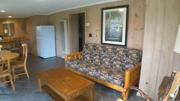 Cottage #7, 2 bedrooms, Full kitchen | Hochwertige Bettwaren, Daunenbettdecken, kostenloses WLAN, Bettwäsche