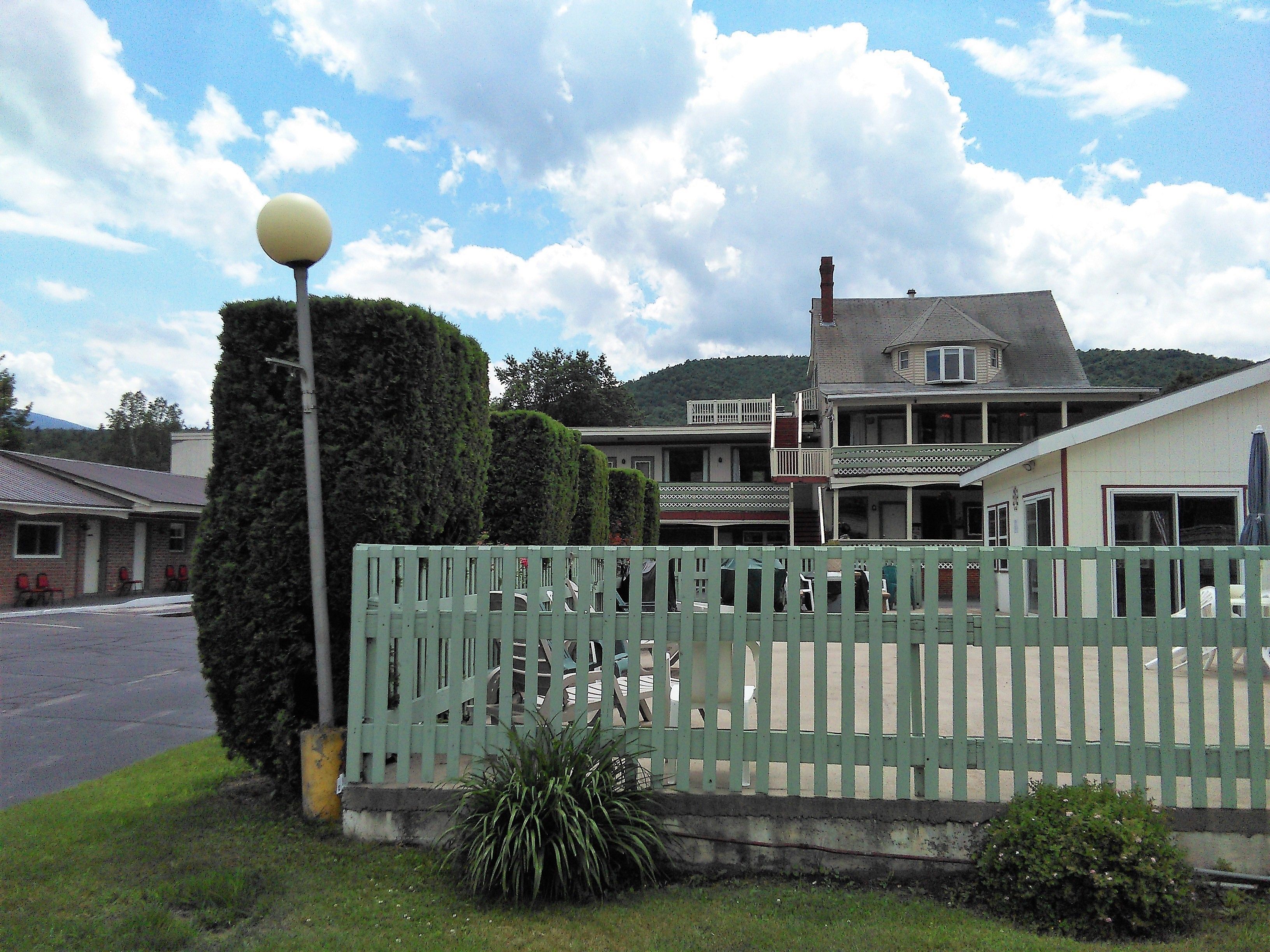 Photo - Northern Peaks Motor Inn