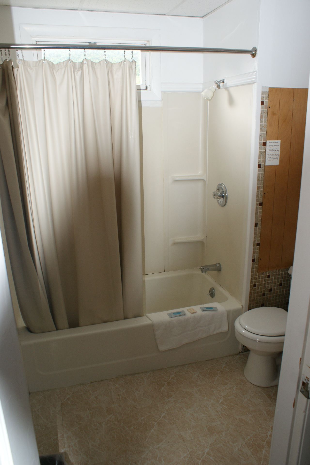 Photo - Northern Peaks Motor Inn