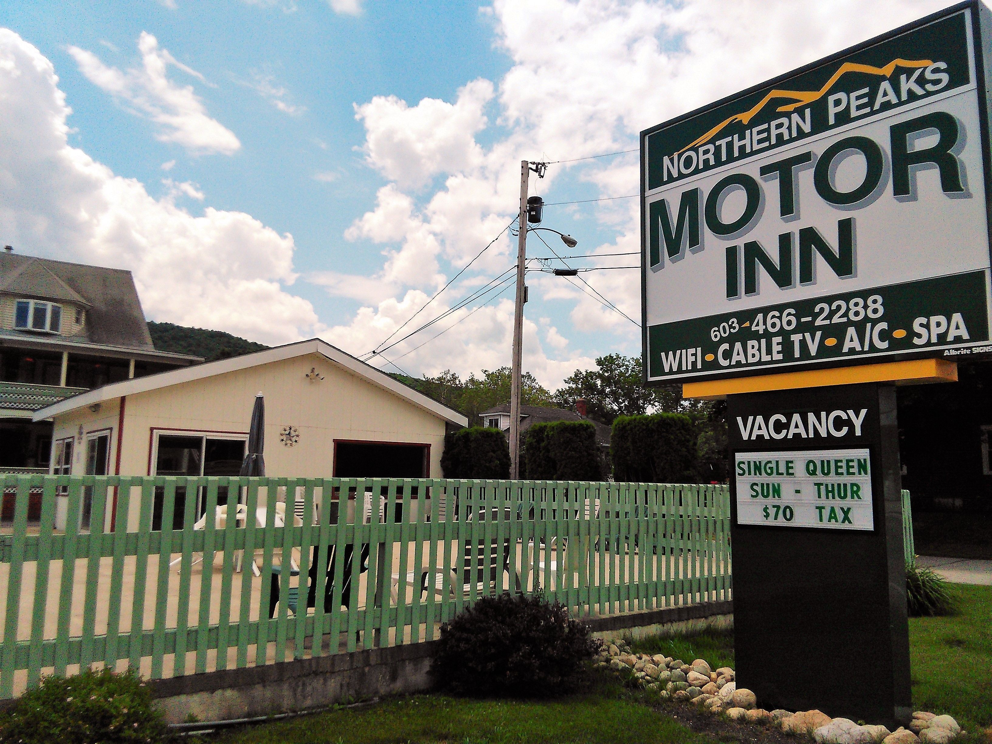 Photo - Northern Peaks Motor Inn