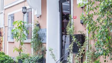 EntrĂ©e de lâhĂ©bergement