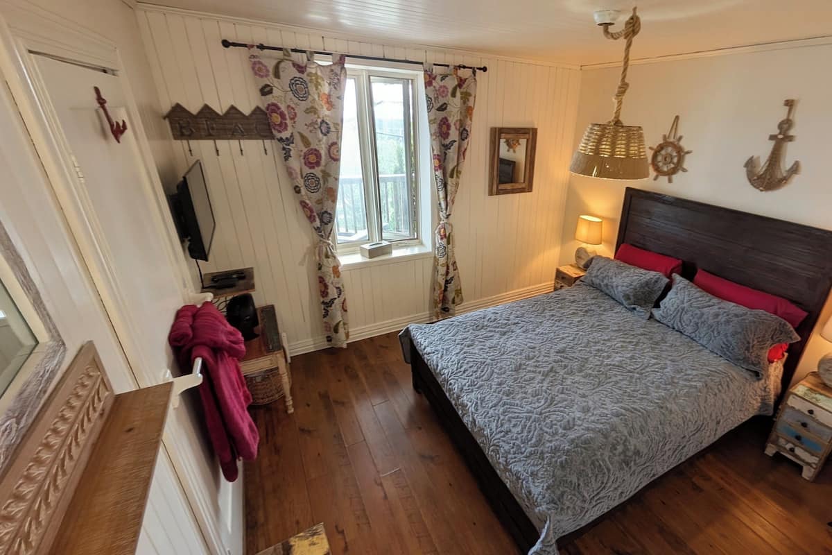 Habitación Deluxe, baño compartido, vistas al río | Wifi gratis