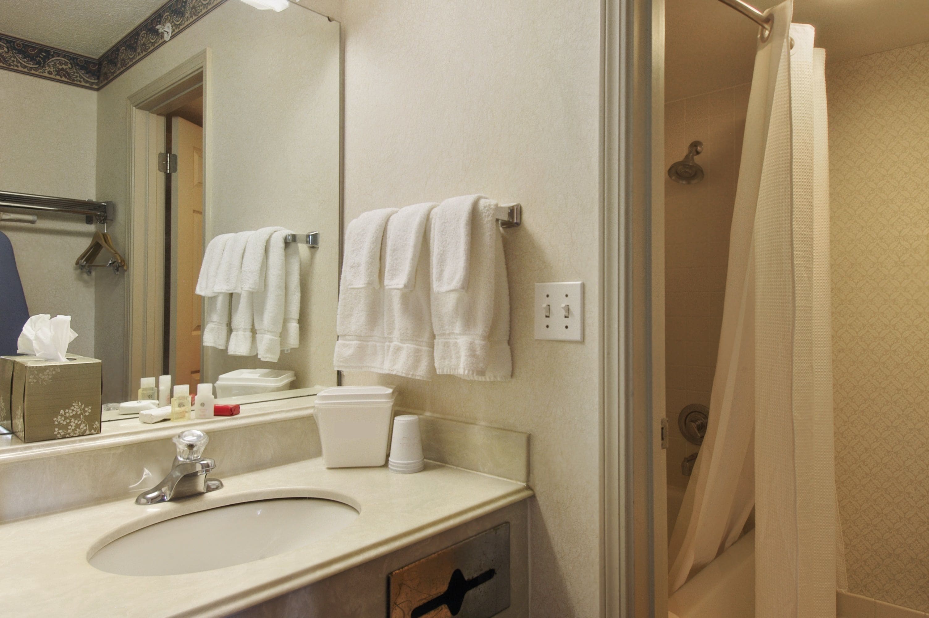 Foto - Economy Inn & Suites