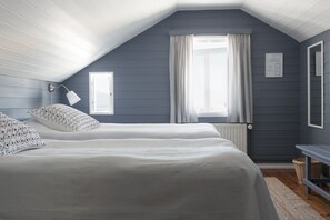 Double or Twin Room, Shared Bathroom