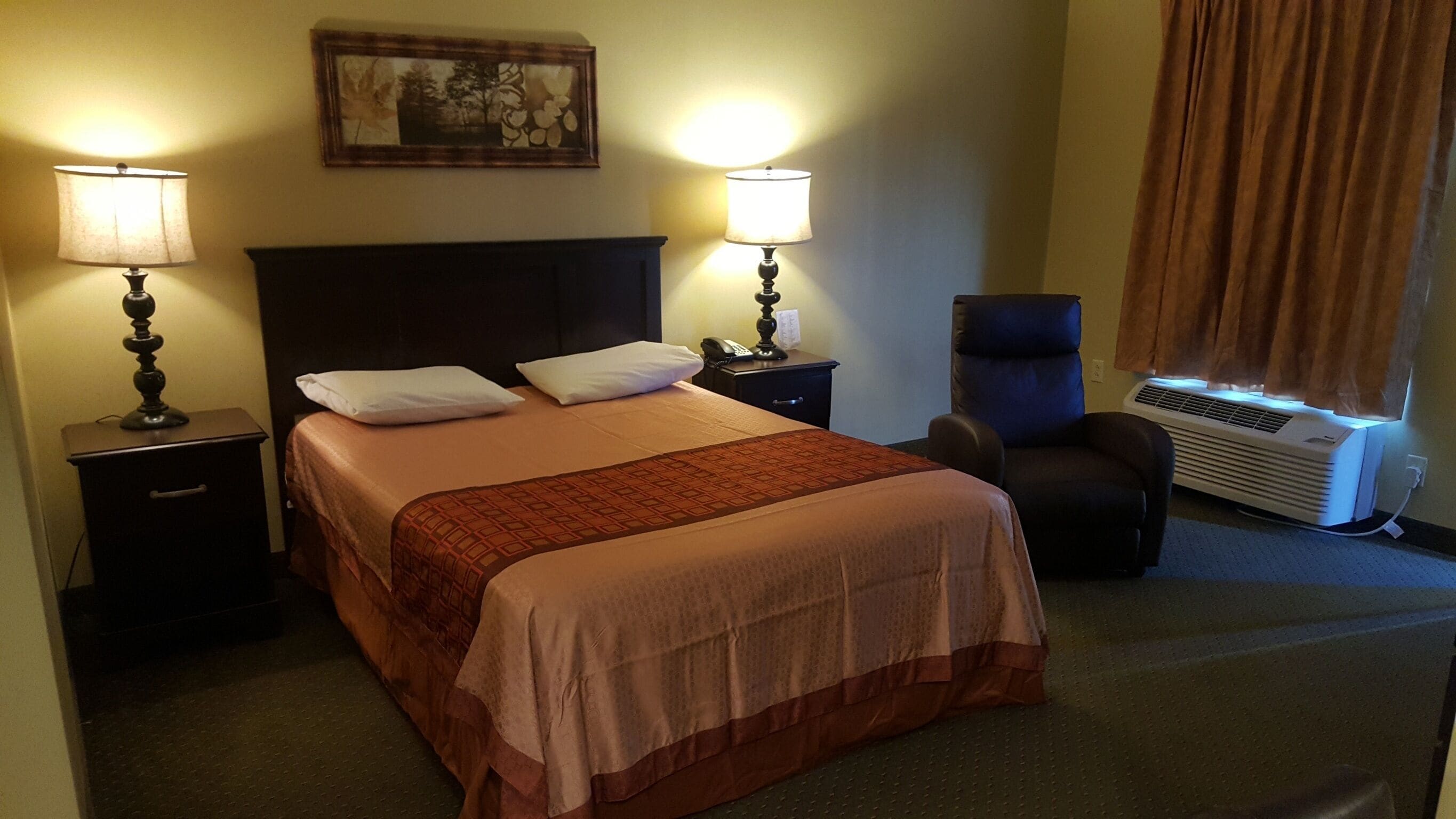 Free WiFi, bed sheets