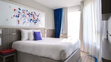 Classic Room, 1 Double Bed | Premium bedding, minibar, in-room safe, desk
