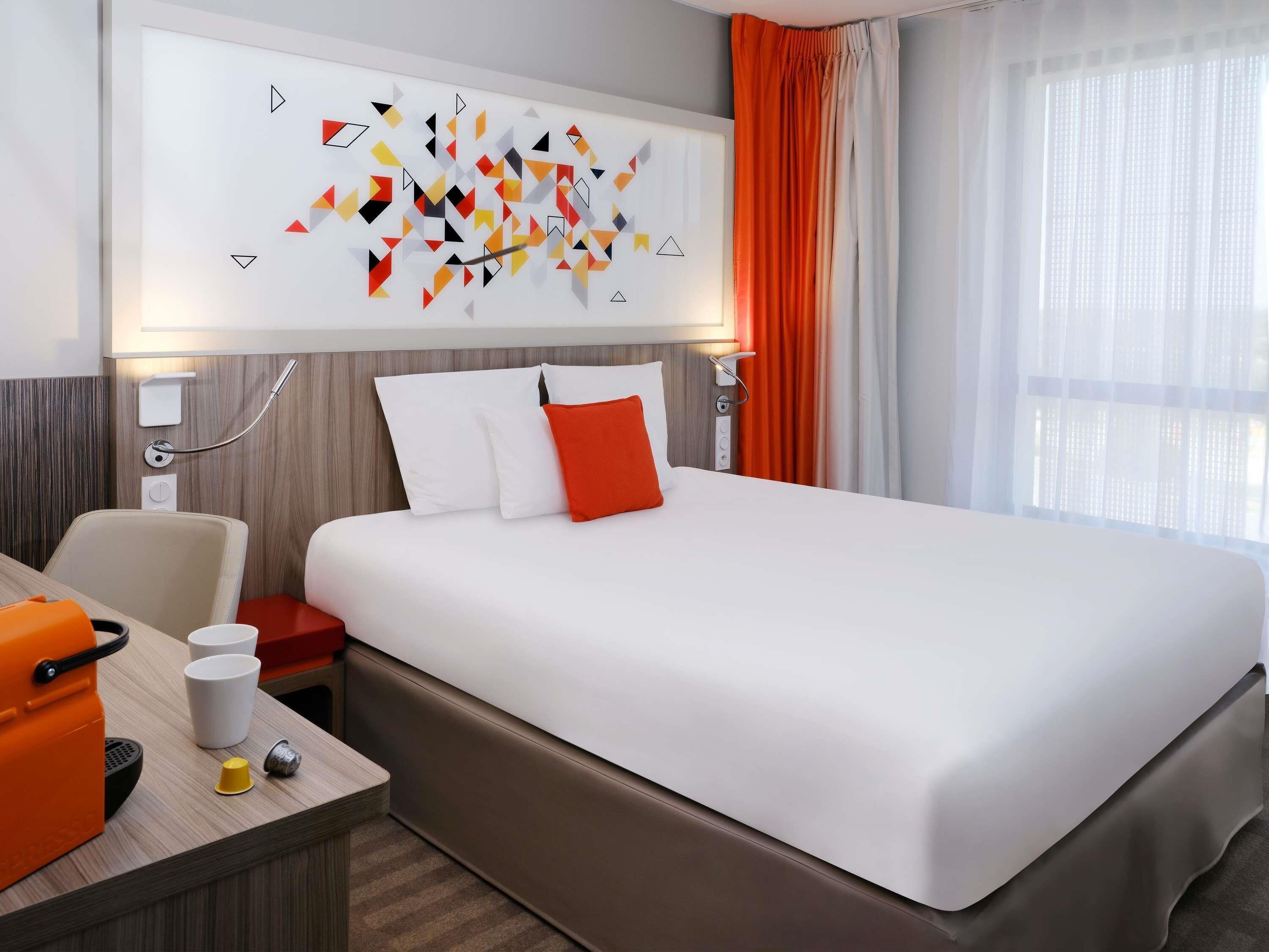 Privilege, Room, 1 Double Bed | Premium bedding, minibar, in-room safe, desk